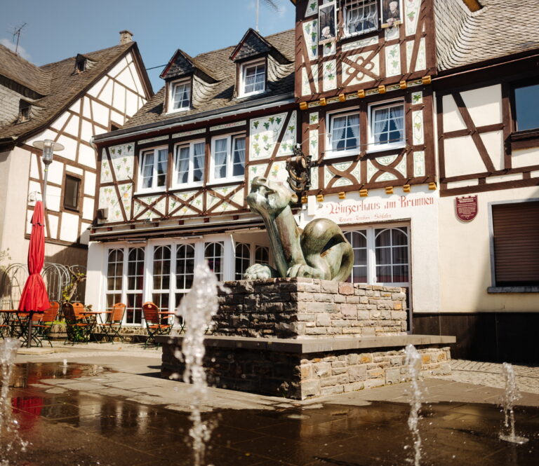 Tatzelwurmbrunnen Kobern-Gondorf